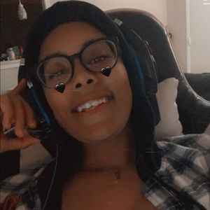 Meet your Posher, Jamie